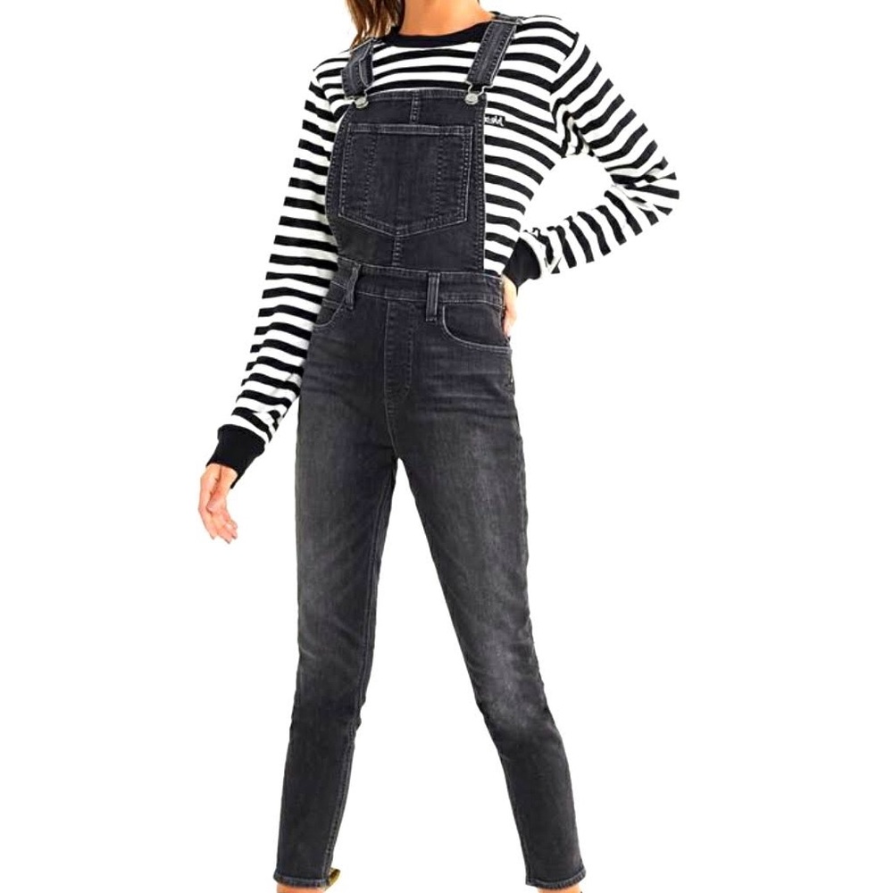 Levi’s premium ankle length skinny overalls